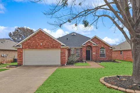 1602 Mallard Dr, Corinth, TX 76210