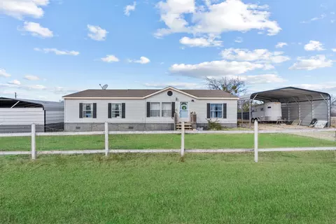 195 Paint Ct, Stephenville, TX 76401