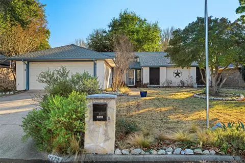 3420 Cotillion Dr, Arlington, TX 76017
