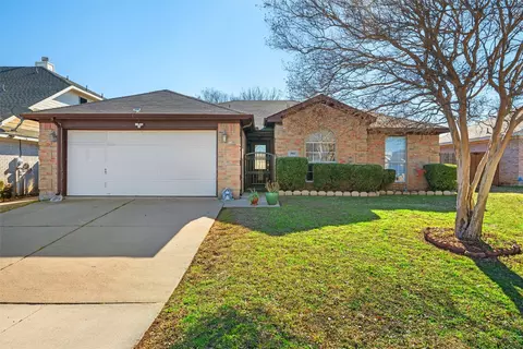 3963 Busch Gardens Dr, Fort Worth, TX 76123