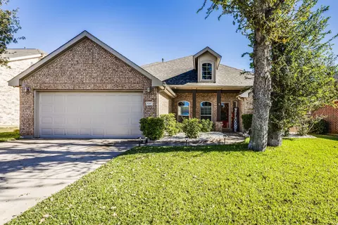9207 Marble Falls Dr, Arlington, TX 76002