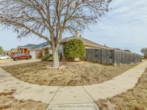 7029 Flaxford Trl, Arlington, TX 76001