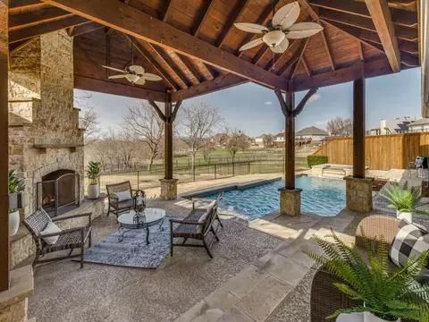 3809 Overlook Ct, The Colony, TX 75056
