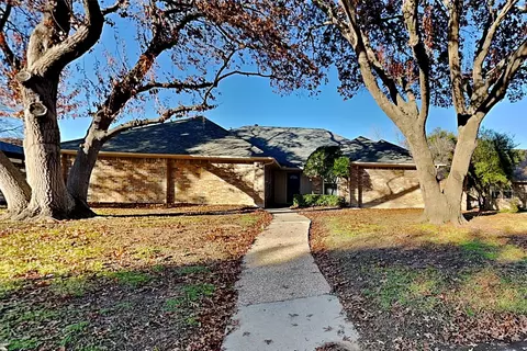 2405 Brennan Dr, Plano, TX 75075