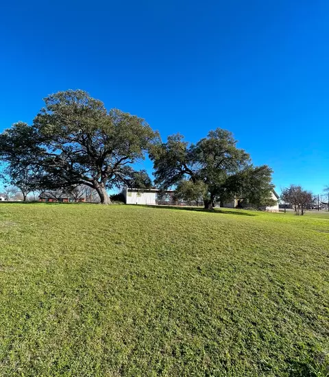 916 Main St, Blanket, TX 76432
