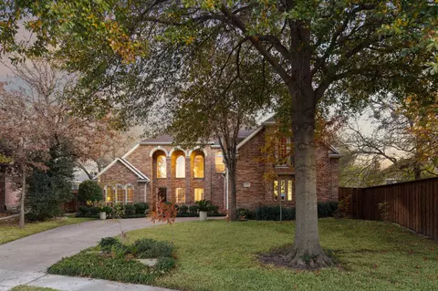 823 Edgewood Dr, Keller, TX 76248