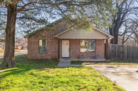 1300 S Fannin Ave, Denison, TX 75020