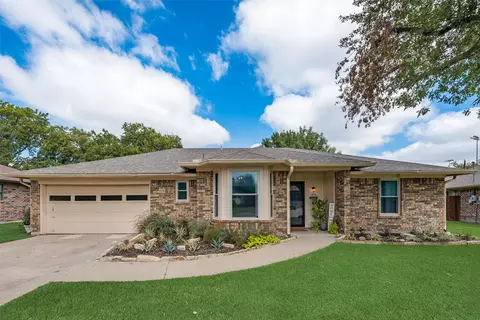 219 Meadowbrook Ln, Keller, TX 76248