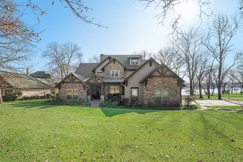 270 Stonewall Dr, Streetman, TX 75859