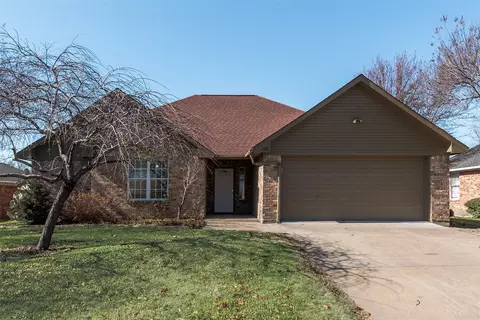 307 College St, Royse City, TX 75189