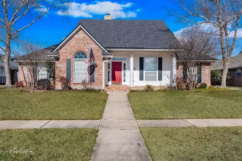 1613 S Lexington Dr, Bossier City, LA 71111