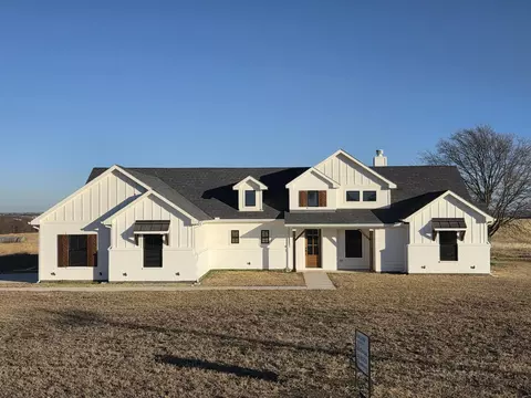7236 Davidson Rd, Sanger, TX 76266