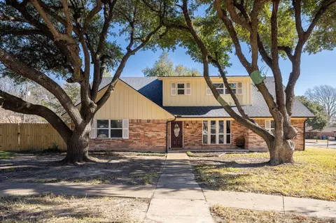 1704 Lexington Cir, Ennis, TX 75119