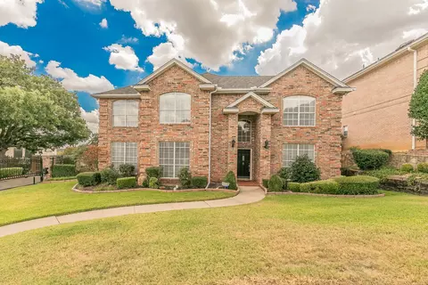 9128 Nob Hill Dr, North Richland Hills, TX 76182