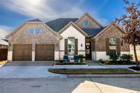 4800 Forest Crest Pkwy, Arlington, TX 76005