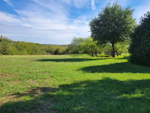 9212 E Par View Cir, Grand Prairie, TX 75104