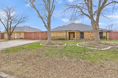 111 Park Ln, Pottsboro, TX 75076