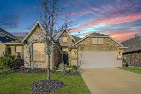 817 Mathew Dr, Anna, TX 75409