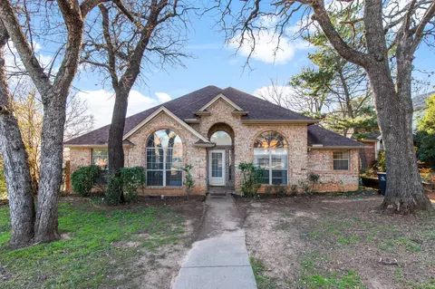 5606 Eagle Rock Rd, Arlington, TX 76017