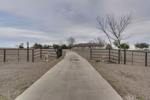 8466 Fm 879, Palmer, TX 75152