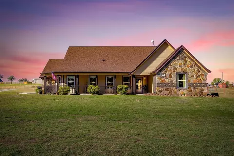 555 Munn Rd, Springtown, TX 76082