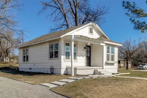 631 E Murray St, Denison, TX 75021