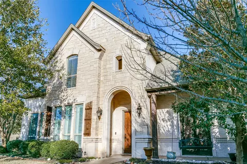 7812 Fairwest Ct, North Richland Hills, TX 76182