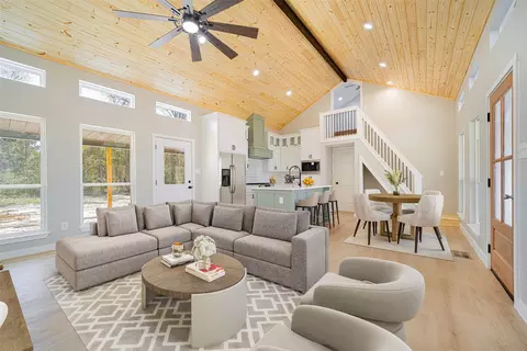 214 Chippewa Dr, Pittsburg, TX 75686