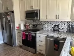 627 Hill St, Grand Prairie, TX 75050