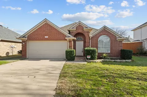 928 Circle View Ln, Denton, TX 76210