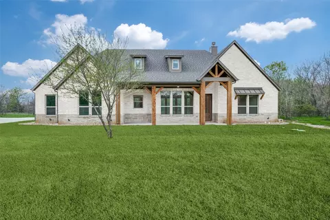 1004 Lake Prairie Trl, Fort Worth, TX 76126