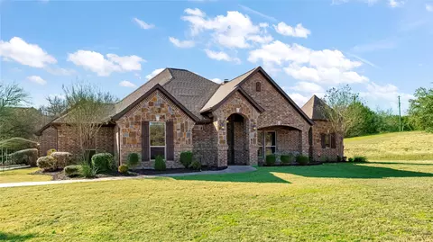 112 Royal Dr, Weatherford, TX 76085