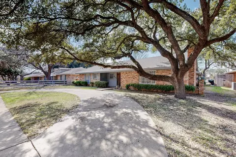617 Tanglewood Dr S, Irving, TX 75061