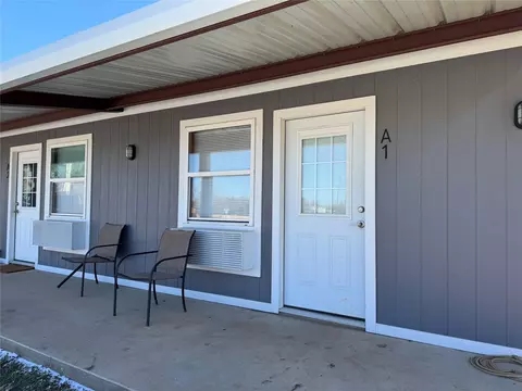 Exterior - 308 E 14th St, Cisco, TX 76437 photo 3 of 8