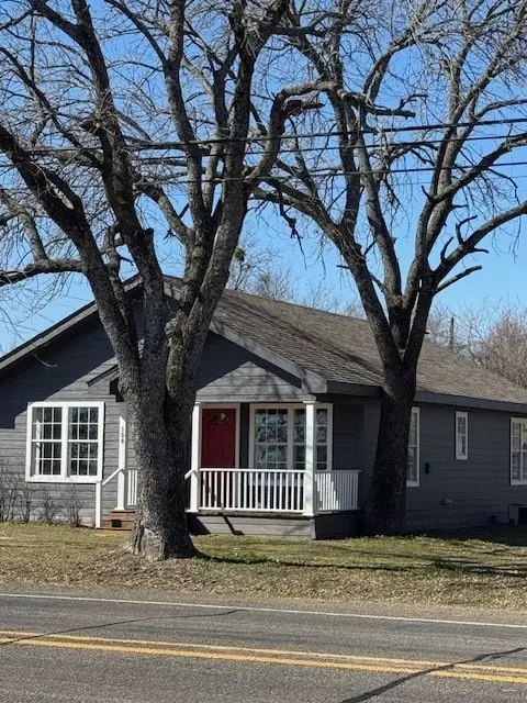 108 W Forgey St, Blooming Grove, TX 76626