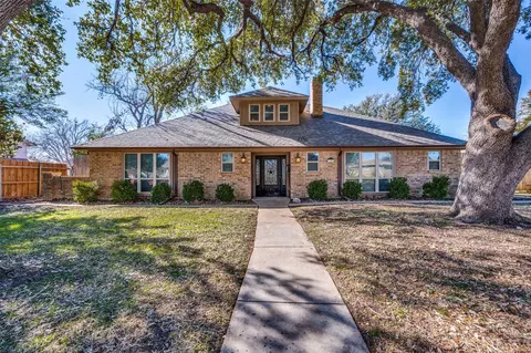 2405 Meadow Creek Dr, Carrollton, TX 75006