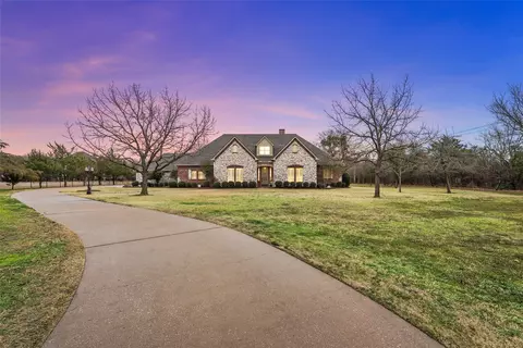10807 Old Mill Rd, Greenville, TX 75402