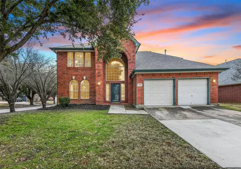 5460 Glen Canyon Rd, Fort Worth, TX 76137