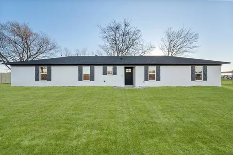917 N Spikes Rd, Corsicana, TX 75110
