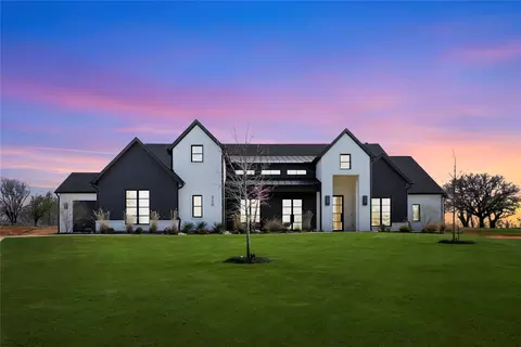 320 Mint Ridge Dr, Burleson, TX 76028