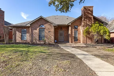 4451 Emerald Dr, Carrollton, TX 75010