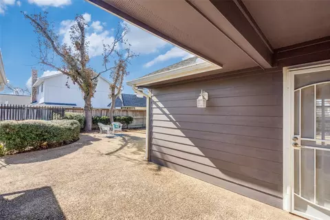 1904 Crestside Dr, Carrollton, TX 75007 photo 29