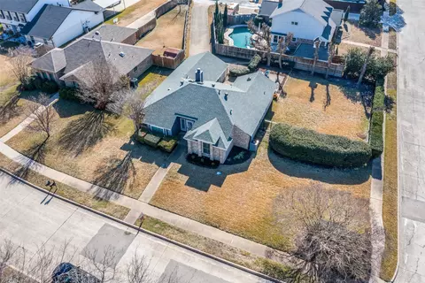 1904 Crestside Dr, Carrollton, TX 75007 photo 32