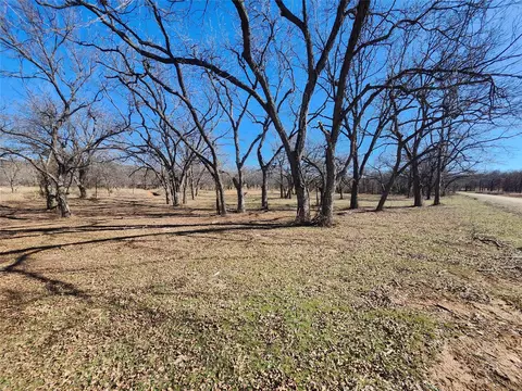 122 Comanche Trl, Nocona, TX 76255