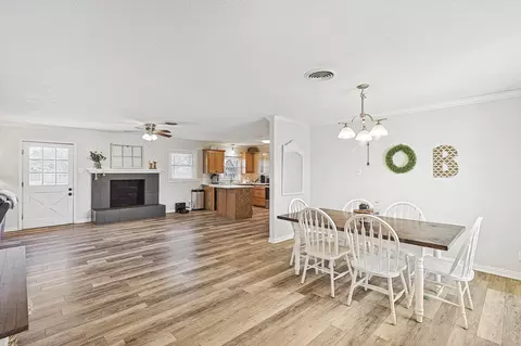 421 S 1st St, Krum, TX 76249