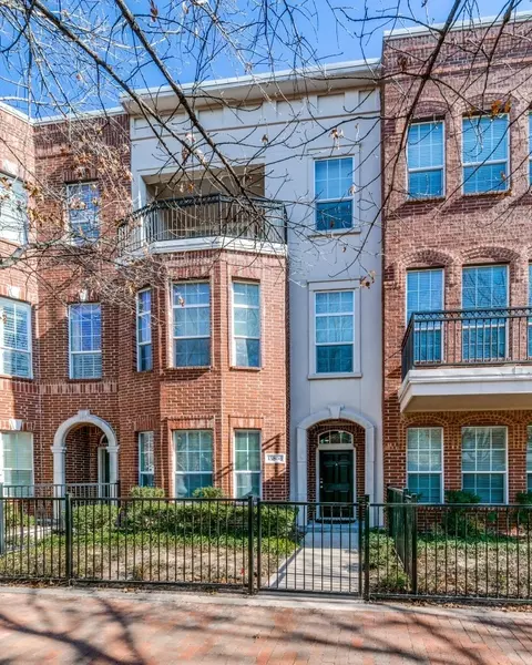 15806 Quorum Dr #100, Addison, TX 75001