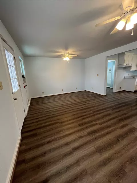 1007 E Grand Ave, Comanche, TX 76442 photo 5