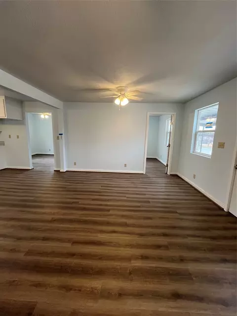 1007 E Grand Ave, Comanche, TX 76442 photo 4