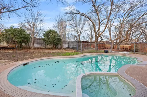 2714 Winding Hollow Ln, Arlington, TX 76006