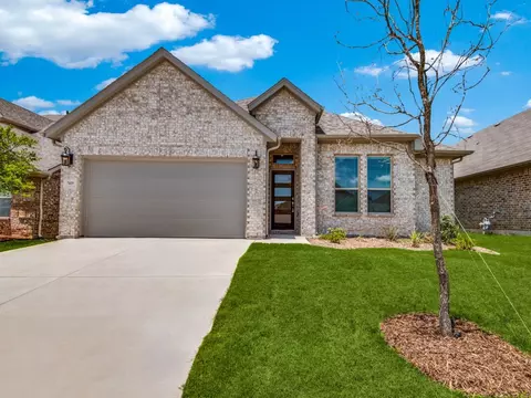 7425 Errandale Dr, Fort Worth, TX 76179